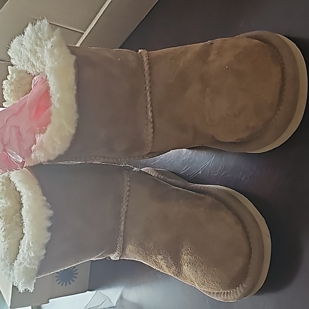 Girls UGG